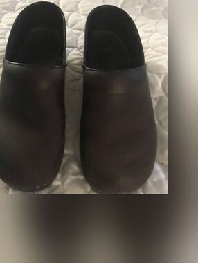 Womens Danskos Slip-On Comfort Clogs - Black